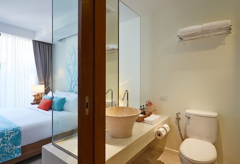 חדר דלוקס עם מרפסת, Bandara Phuket Beach Resort