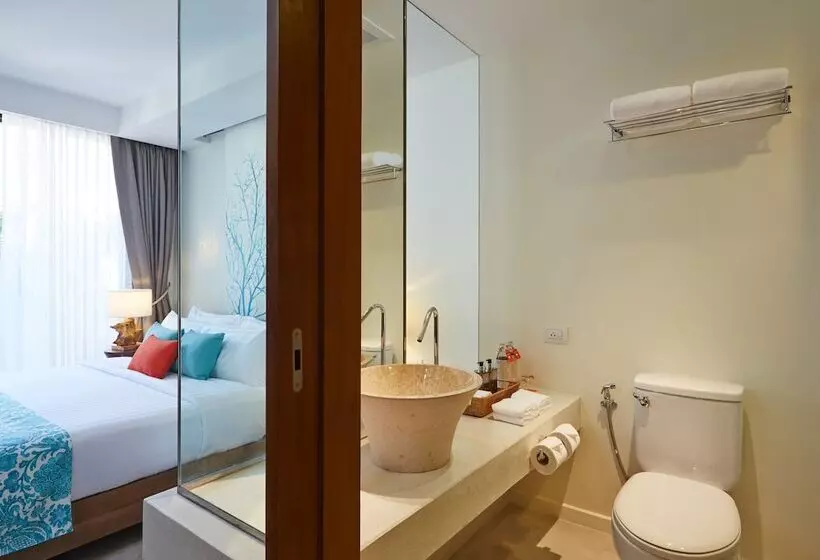 バルコニー付きデラックスルーム, Bandara Phuket Beach Resort