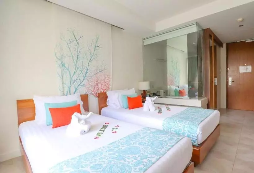 サイドオーシャンビュースタンダードルーム, Bandara Phuket Beach Resort