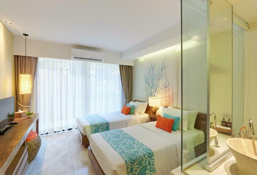 חדר דלוקס עם מרפסת, Bandara Phuket Beach Resort