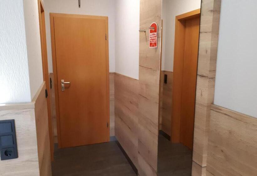 Номер Стандарт Индивидуальный, Bigger Hof   Wirtshaus Platzhirsch Am Jahnplatz