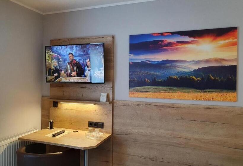 스탠다드 트리플 룸, Bigger Hof   Wirtshaus Platzhirsch Am Jahnplatz