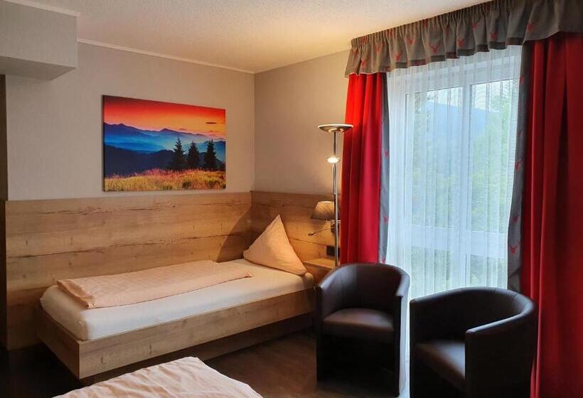 스탠다드 트리플 룸, Bigger Hof   Wirtshaus Platzhirsch Am Jahnplatz