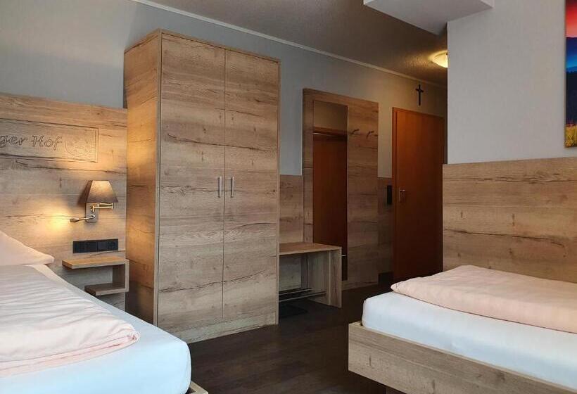 Номер Стандарт Трехместный, Bigger Hof   Wirtshaus Platzhirsch Am Jahnplatz