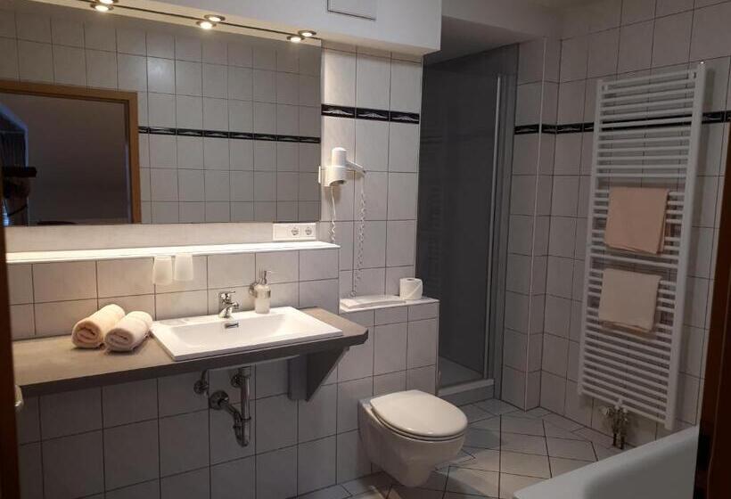 Номер Deluxe, Bigger Hof   Wirtshaus Platzhirsch Am Jahnplatz