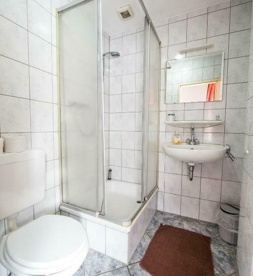 스탠다드 싱글 룸, Burghof