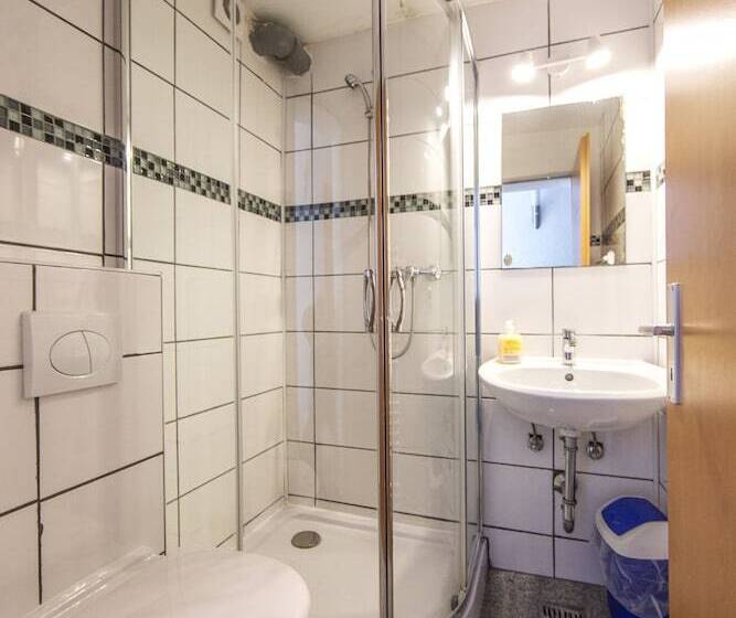 스탠다드 룸, Burghof