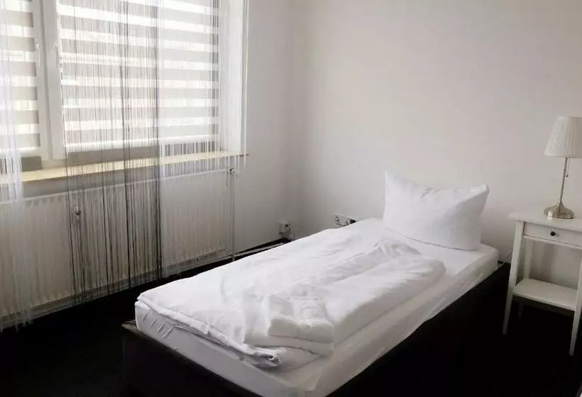 Standard Triple Room, Calenberger Hof