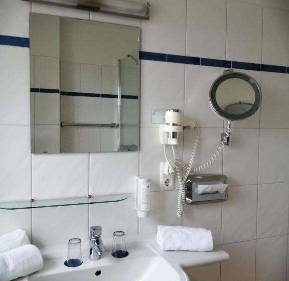 جناح مطل على البحيرة, Fährhaus Niederkleveez