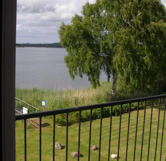 Suite with lake view, Fährhaus Niederkleveez