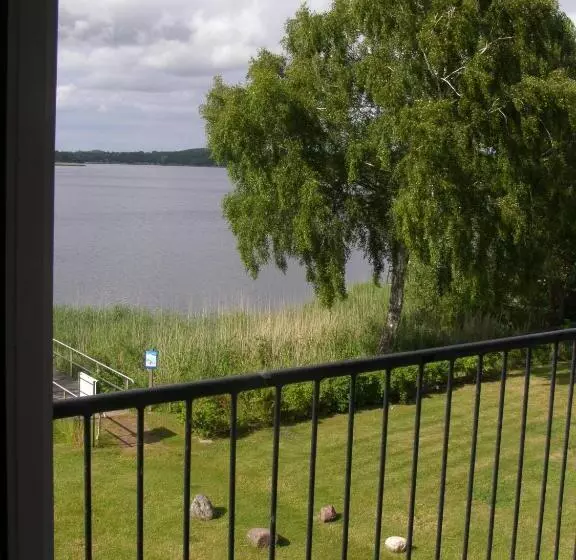 Suite with lake view, Fährhaus Niederkleveez