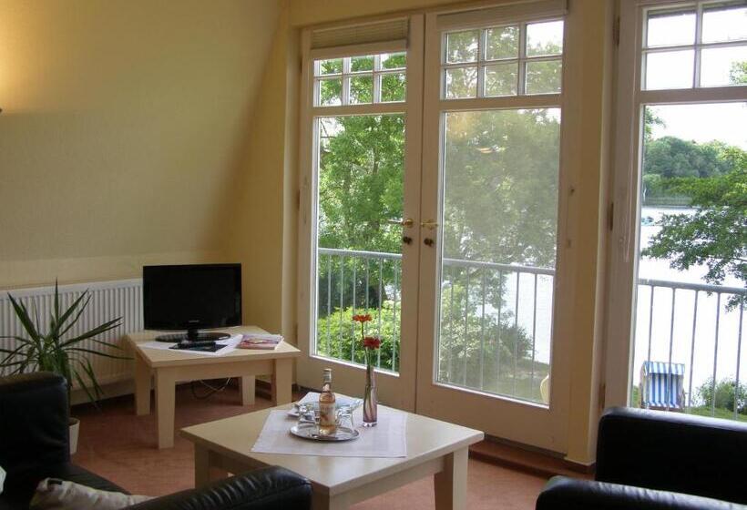 جناح مطل على البحيرة, Fährhaus Niederkleveez