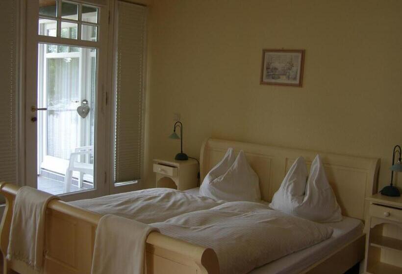 جناح مطل على البحيرة, Fährhaus Niederkleveez