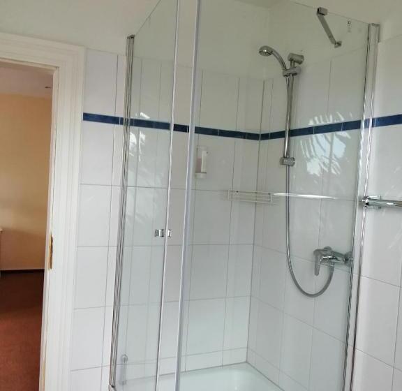 جناح مطل على البحيرة, Fährhaus Niederkleveez