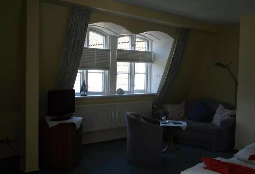 Comfort room with lake view, Fährhaus Niederkleveez