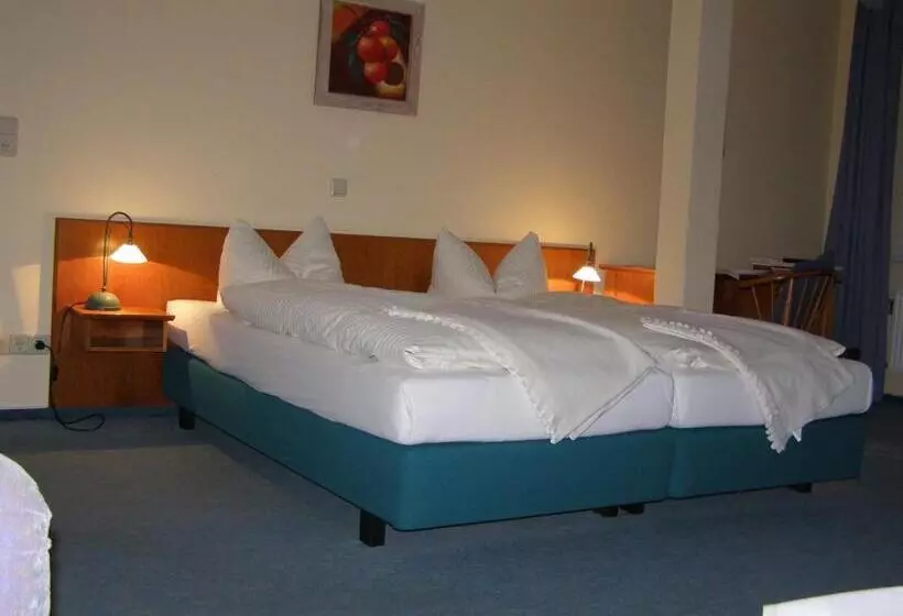 Comfort room with lake view, Fährhaus Niederkleveez