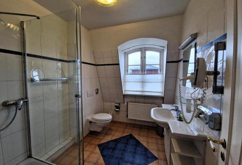 جناح مطل على البحيرة, Fährhaus Niederkleveez