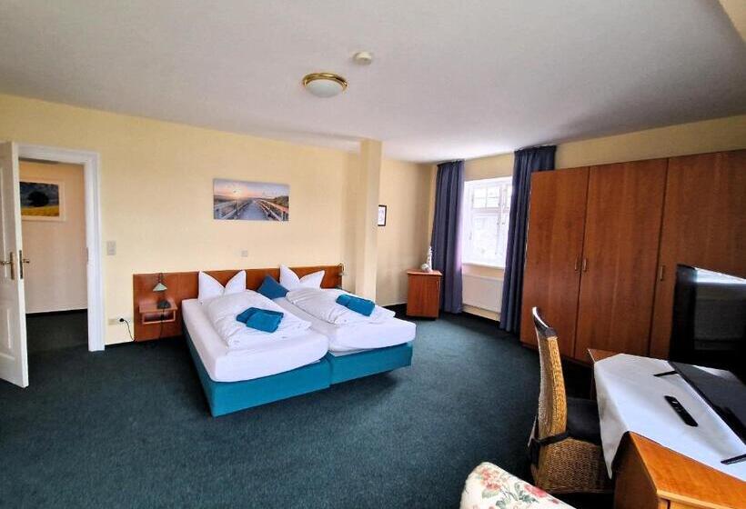 Comfort room with lake view, Fährhaus Niederkleveez