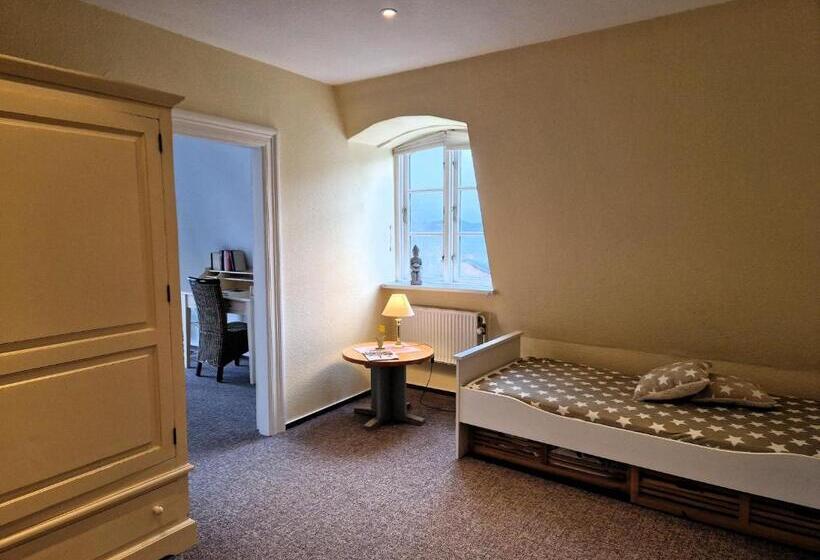 جناح عائلي, Fährhaus Niederkleveez