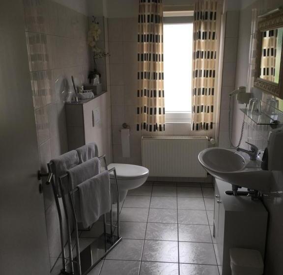 اتاق استاندارد, Garni Tell