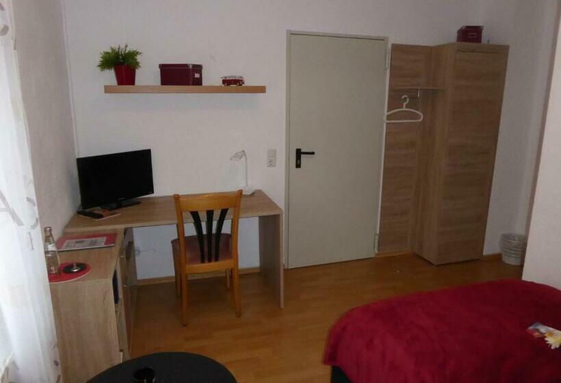 اتاق استاندارد یک نفره, Garni Tell