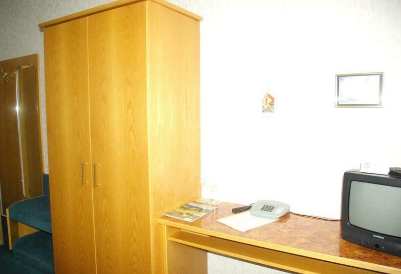 스탠다드 싱글 룸, Güldene Gabel