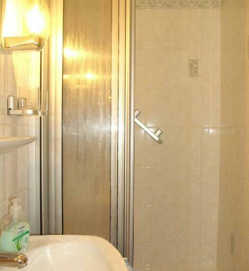 스탠다드 싱글 룸, Güldene Gabel