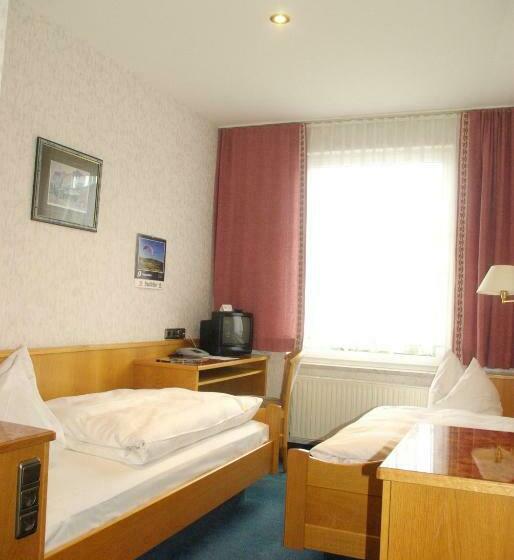 스탠다드 룸, Güldene Gabel