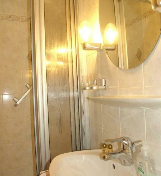 스탠다드 룸, Güldene Gabel