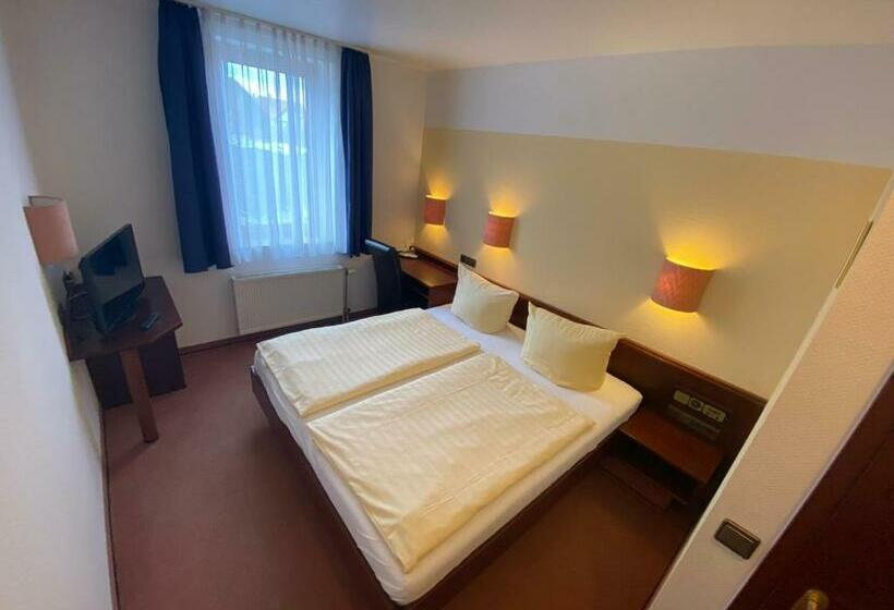 スタンダードルーム, Traditionshotel Goldener Löwe