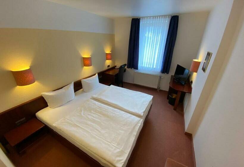 スタンダードルーム, Traditionshotel Goldener Löwe