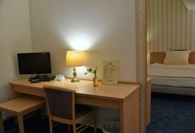 スタンダードシングルルーム, Harsshof