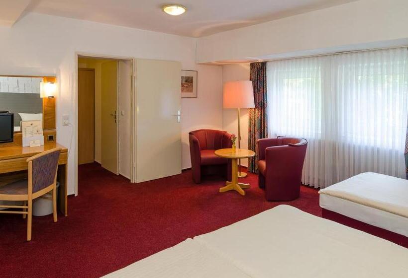 スタンダードトリプルルーム, Harsshof