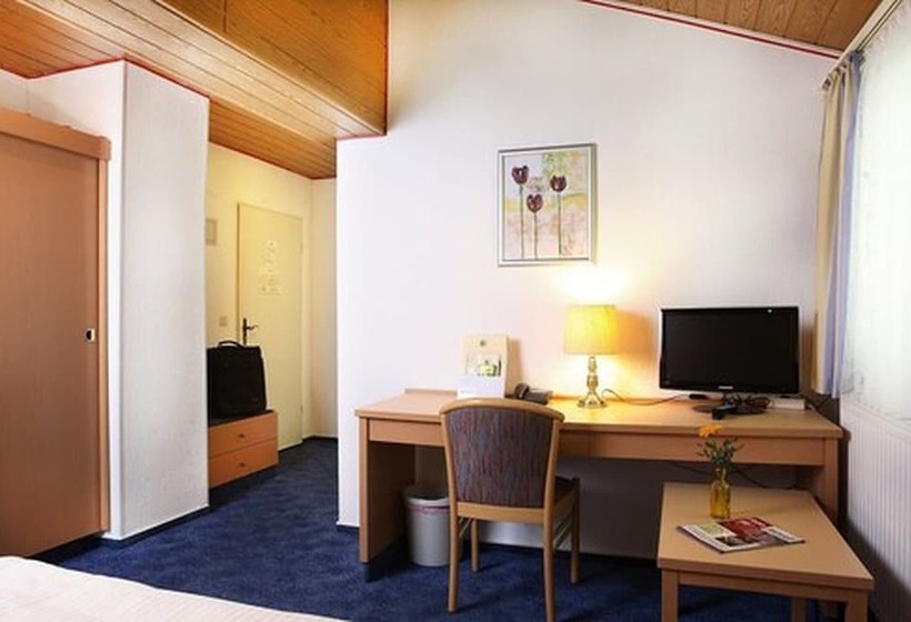 スタンダードトリプルルーム, Harsshof