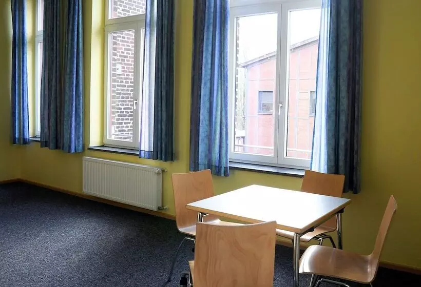 スタンダード4人部屋, Jugendherberge Duisburg Landschaftspark
