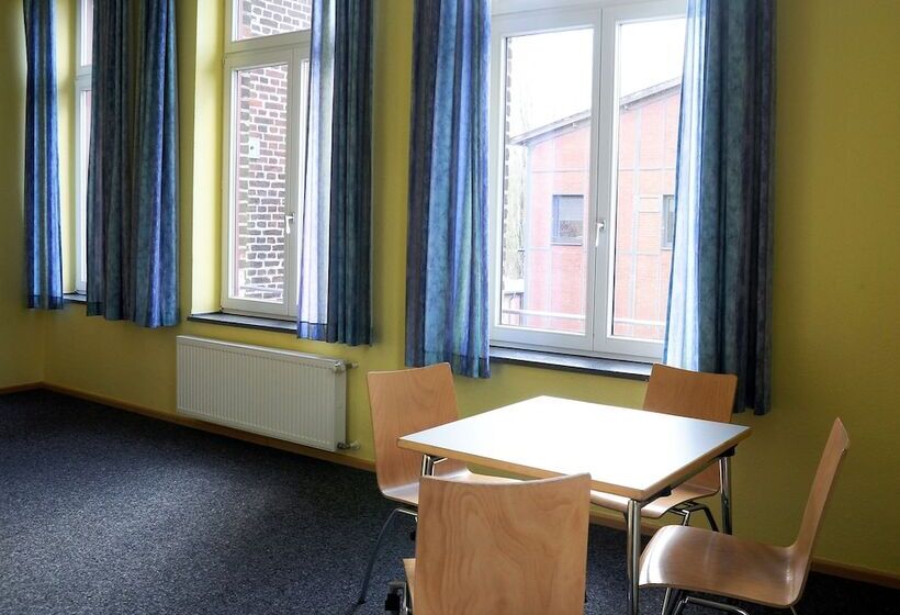 ルームシェアのワンベッド, Jugendherberge Duisburg Landschaftspark