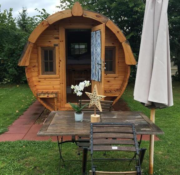Standard room with outdoor bath, Landgut Jungfleisch