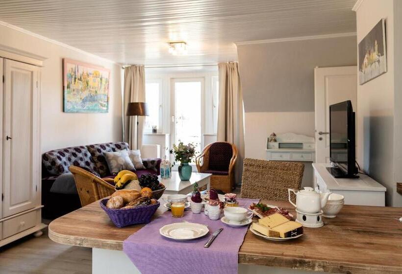 Апартаменты 1 Спальня с Балконом, Landhaus Calluna