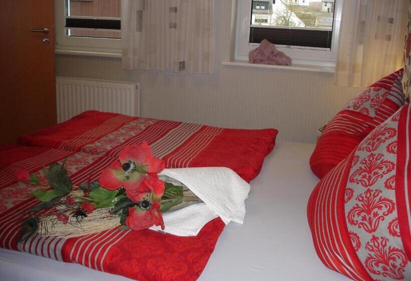 Апартаменты 1 Спальня, Pension Und Ferienwohnungen Schweinsberg