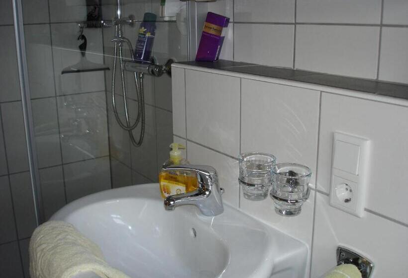 شقة غرفة واحدة, Pension Und Ferienwohnungen Schweinsberg