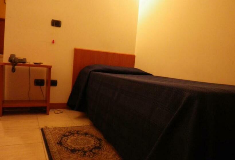 标准单人间, Softwood