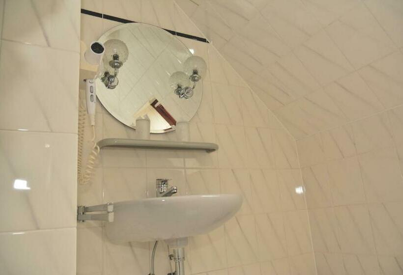 חדר יחיד קלאסי, Wilhelmshöhe