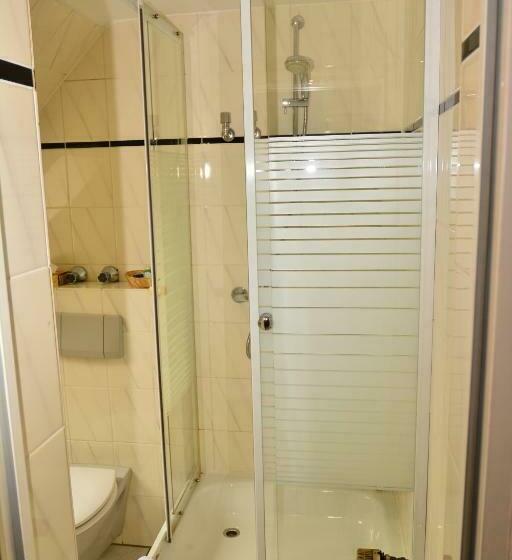 חדר יחיד קלאסי, Wilhelmshöhe