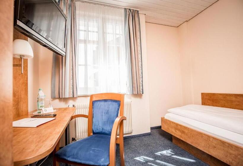 스탠다드 싱글 룸, Zur Rose