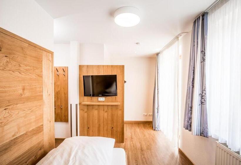 발코니 스탠다드 싱글 룸, Zur Rose