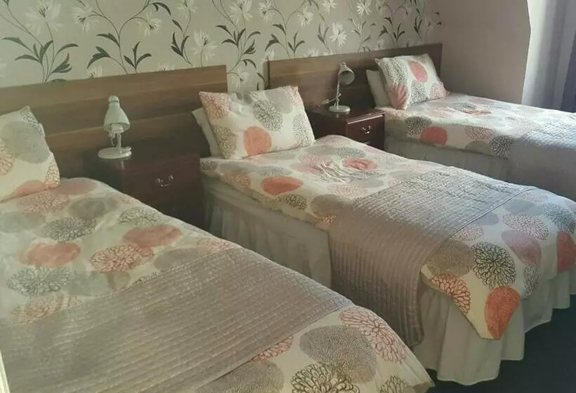 اتاق استاندارد سه نفره, Glen Orchy House