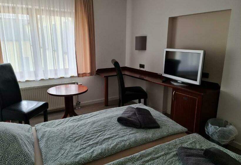 スタンダードルーム, Traditionshotel Goldener Löwe