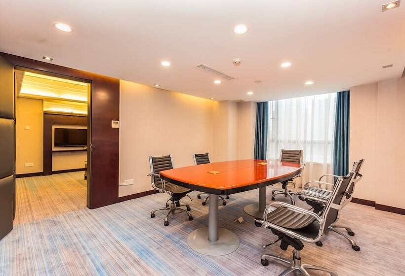 סוויטה אקזקיוטיב, Foshan Rezen Select Pasonda