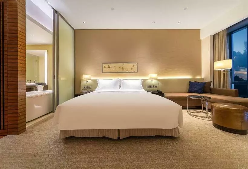 Superior-huone King-vuode, New World Guiyang