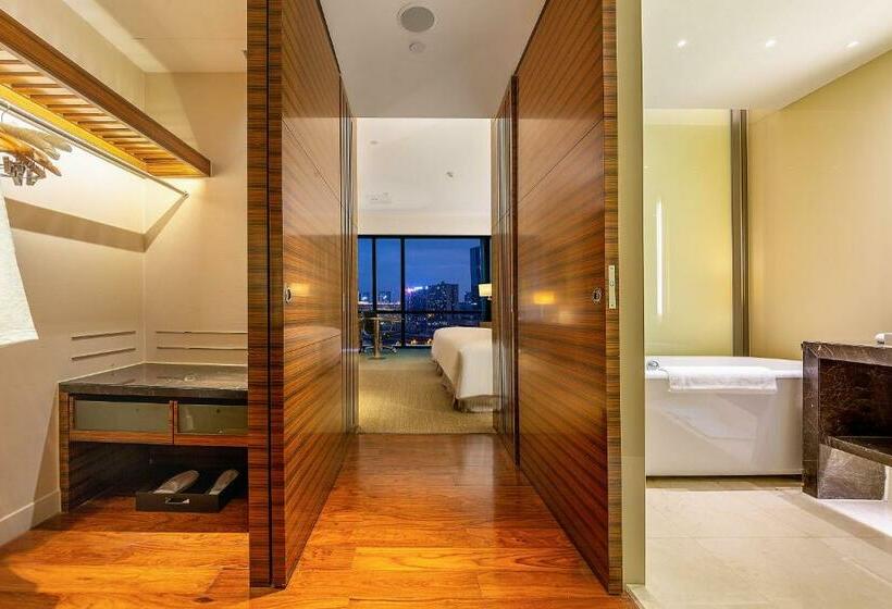 חדר סופריור עם מיטת קינג, New World Guiyang